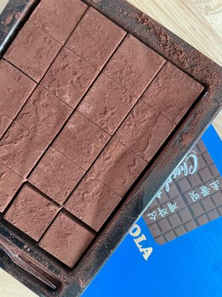 연말/새해선물 요즘 트렌드 오트밀크 생초콜릿 호불호 없는 카카올라 Bast 밀크생초콜릿 — 5점을 준 리뷰어가 2021년 10월 올린 사용 사진