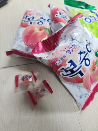 청포도캔디 복숭아캔디 — 5점을 준 리뷰어가 2022년 11월 올린 사용 사진
