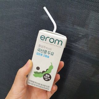 이롬 erom 황성주박사의 국산콩 두유 검은콩 고칼슘 — 5점을 준 리뷰어가 2020년 12월 올린 사용 사진