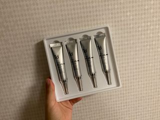 아이디플라코스메틱 아이디 브이로직 플러스 크림 15ml X 4EA — 5점을 준 리뷰어가 2022년 1월 올린 사용 사진