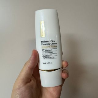 하이브리온 [쿠팡]멜라제로 시카엑소좀 크림 50ml PDRN 줄기세포 주름 미백기능성 피부과 병원입점, 1개, 50g — 5점을 준 리뷰어가 2025년 6월 올린 사용 사진