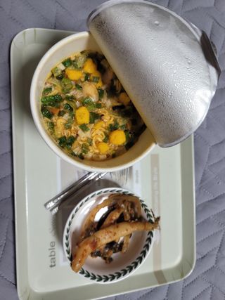 NISSIN 닛신 컵누들  4종 - 씨푸드오리지날, 씨푸드 스파이시, 씨푸드 커리, 씨푸드 XO소스 — 5점을 준 리뷰어가 2021년 11월 올린 사용 사진