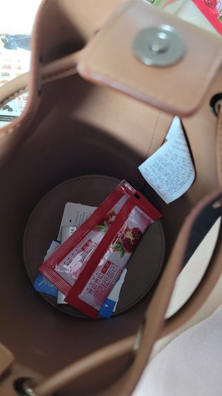 헬스업_쁘띠쁘띠석류콜라겐젤리_20g x 14포 — 5점을 준 리뷰어가 2021년 1월 올린 사용 사진
