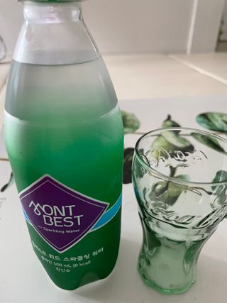 몽베스트 Montbest with Sparkling water Plain 20병 — 5점을 준 리뷰어가 2022년 6월 올린 사용 사진