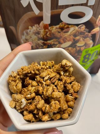맛있게 먹어도 당 1g 대, 오!그래놀라 저당 통보리 — 5점을 준 리뷰어가 2025년 1월 올린 사용 사진