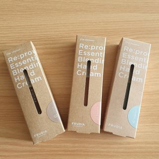 [후르디아] 끈적임 없는 착한성분 비건  핸드크림 3종 — 5점을 준 리뷰어가 2021년 11월 올린 사용 사진