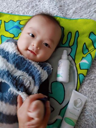 mom e 맘이 내추럴 베이비 케어 크림+바디오일 — 5점을 준 리뷰어가 2021년 1월 올린 사용 사진