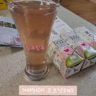 남홈 코코넛워터 주스 100퍼센트 — 5점을 준 리뷰어가 2021년 3월 올린 사용 사진