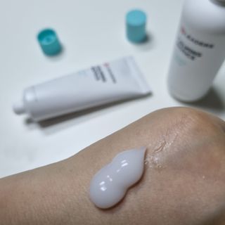 리더스코스메틱 리더스 카밍 바이오틱스 #1등 진정 기획세트 [에센스 워터150ml + 크림 마스크80ml] — 5점을 준 리뷰어가 2022년 9월 올린 사용 사진