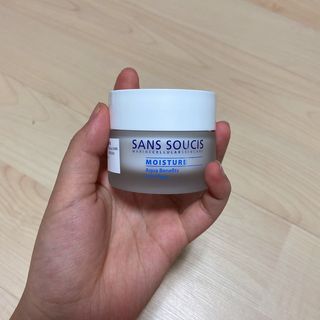 산수시 아쿠아 베네핏 24h 수부지 물광 속건조 수분크림 50ml — 5점을 준 리뷰어가 2021년 7월 올린 사용 사진