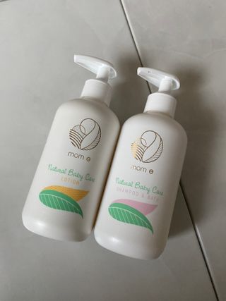 mom e 맘이 내추럴 베이비 케어 샴푸앤바스+로션 — 5점을 준 리뷰어가 2021년 1월 올린 사용 사진