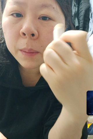 더사가오브수 [사가수] 효혜윤 보태니컬 에너지 에센스인로션 20ml /아이포올 스틱 3g — 5점을 준 리뷰어가 2023년 2월 올린 사용 사진