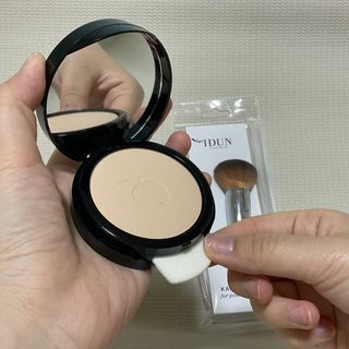 이든미네랄 비건 프레스드 파우더 팩트 — 5점을 준 리뷰어가 2022년 4월 올린 사용 사진