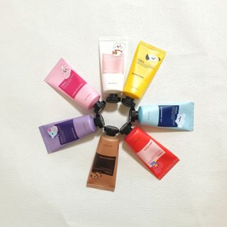 쿤달 BT21 시어버터 앤 마카다미아 퓨어 핸드크림 50ml 7구 기프트 세트 — 4.5점을 준 리뷰어가 2021년 3월 올린 사용 사진
