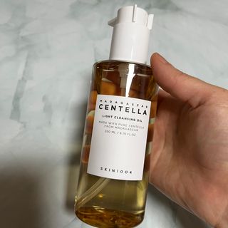 스킨1004 [SKIN1004] 마다가스카르 센텔라 라이트 클렌징 오일 200ml — 5점을 준 리뷰어가 2024년 8월 올린 사용 사진