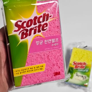 나우 [3M 스카치브라이트] 천연펄프 수세미 2입 X 2개 (색상랜덤) — 5점을 준 리뷰어가 2024년 5월 올린 사용 사진