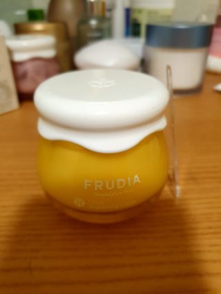 [후르디아] 미백 기능성 감귤 브라이트닝 크림 — 5점을 준 리뷰어가 2021년 4월 올린 사용 사진
