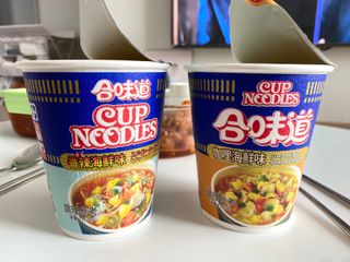 NISSIN 닛신 컵누들  4종 - 씨푸드오리지날, 씨푸드 스파이시, 씨푸드 커리, 씨푸드 XO소스 — 5점을 준 리뷰어가 2022년 3월 올린 사용 사진