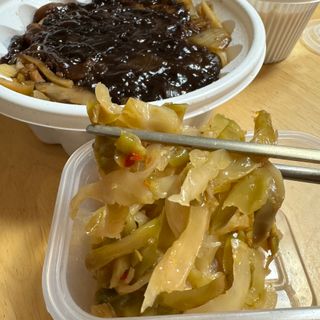 루시델리 야미하우스 홍콩 스파이시 프리미엄 짜사이 무침 500g — 5점을 준 리뷰어가 2024년 6월 올린 사용 사진