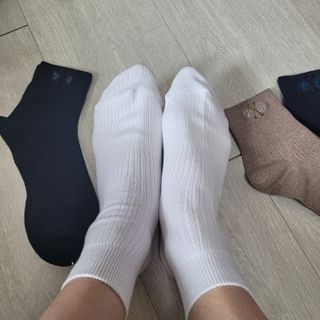 [사이즈가 있는 양말 필로이] 남/여 골지 발목 양말 4족 세트 남【S, M, L, XL】여【S, M, L】_컬러 랜덤 — 5점을 준 리뷰어가 2022년 6월 올린 사용 사진