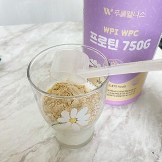 [푸름웰니스] 프로틴 다이어트 단백질 쉐이크 (750g) — 5점을 준 리뷰어가 2022년 4월 올린 사용 사진