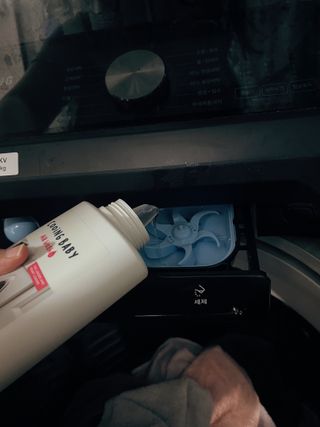 쿠잉베이비 에어워시 세탁세제,섬유유연제 1L — 5점을 준 리뷰어가 2022년 12월 올린 사용 사진