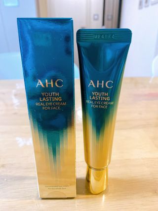 [NEW 탄력유턴 아이크림] AHC 유스 래스팅 리얼 아이크림 포 페이스 — 5점을 준 리뷰어가 2021년 3월 올린 사용 사진