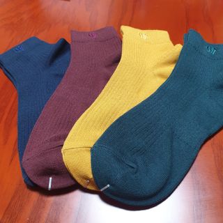 [사이즈가 있는 양말 필로이] 남/여 골지 발목 양말 4족 세트 남【S, M, L, XL】여【S, M, L】_컬러 랜덤 — 5점을 준 리뷰어가 2022년 6월 올린 사용 사진