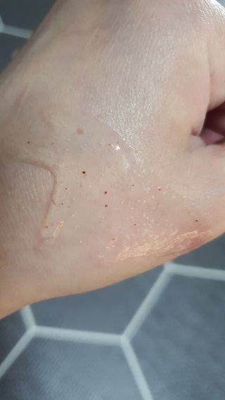 벨먼 내추럴스파 수분광채 스크럽 바디워시 600ml 5종 — 5점을 준 리뷰어가 2022년 5월 올린 사용 사진