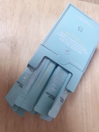 오투에니원 화이트 스완 갈락토미세스 비타민 C 워터 슬리핑 마스크 — 5점을 준 리뷰어가 2023년 1월 올린 사용 사진