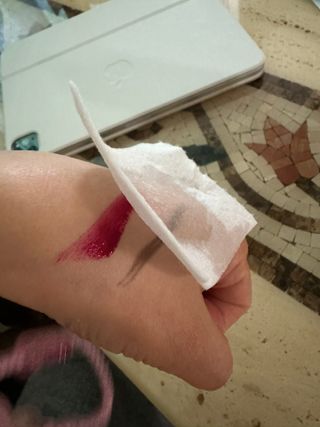 [후르디아] 눈시림없는 올영 립앤아이 리무버 — 4.5점을 준 리뷰어가 2024년 1월 올린 사용 사진