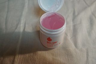 바이오오일 [바이오-오일] 드라이 스킨 젤 100ml — 5점을 준 리뷰어가 2021년 7월 올린 사용 사진
