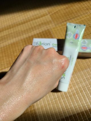 건선/아토/습진/민감성 피부 천연보습진정크림 소리온 크림 & 센시티브 크림 50g — 4점을 준 리뷰어가 2022년 3월 올린 사용 사진