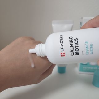 리더스코스메틱 리더스 카밍 바이오틱스 #1등 진정 기획세트 [에센스 워터150ml + 크림 마스크80ml] — 5점을 준 리뷰어가 2022년 8월 올린 사용 사진