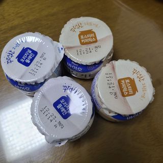 매일바이오 그릭요거트 오리지널 플레인 4개, 로스터리 커피믹스 4개 — 5점을 준 리뷰어가 2021년 12월 올린 사용 사진