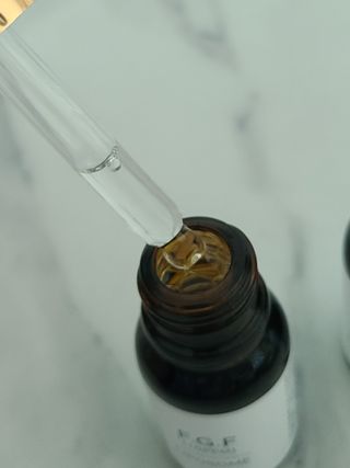 랑팡 EGF+FGF 10ppm 리포좀 앰플 원액 10ml — 4점을 준 리뷰어가 2021년 11월 올린 사용 사진