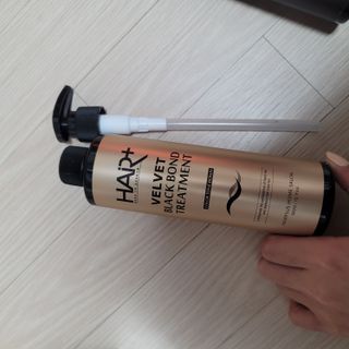 헤어플러스 블랙 컬러본드 샴푸 트리트먼트 300ml — 5점을 준 리뷰어가 2021년 5월 올린 사용 사진