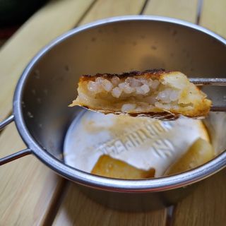 (주)성경순만두 곤약만두.콘치즈만두,삼각당면만두,당면 야끼만두,대구전통 납작만두,떡뽁이 매콤소스,달콤소스 — 4점을 준 리뷰어가 2023년 4월 올린 사용 사진