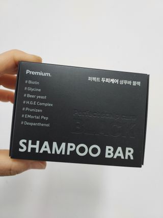 free [아토르] 9종 임상완료 아토르 다름 샴푸바_블랙  프리미엄 두피 케어 샴푸바 — 5점을 준 리뷰어가 2024년 5월 올린 사용 사진