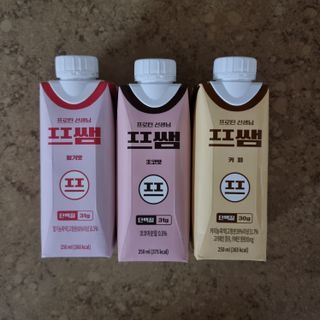 파워풀엑스 [프쌤] 더 맛있고 강력해진 고단백 음료 3종 (초코맛,딸기맛,커피맛) — 3.5점을 준 리뷰어가 2023년 1월 올린 사용 사진