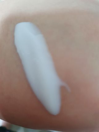 줄라이 모닝 _ JULY MORNING 줄라이모닝 하이드레이팅 퍼퓸드 바디앤핸드 에멀젼 — 4점을 준 리뷰어가 2021년 9월 올린 사용 사진