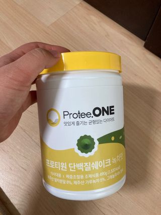 프로티원 단백질쉐이크 녹차맛 2주분 1통+보틀 — 5점을 준 리뷰어가 2021년 5월 올린 사용 사진