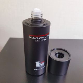 The Fact 더팩트 내추럴 에스에프엔 에이틴 스킨 토너 150ml — 5점을 준 리뷰어가 2022년 5월 올린 사용 사진