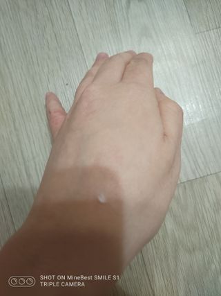 러브모아 향수 고체향수 승무원 고체향수 바르는 향수 니치향수 도손 우드세이지 앤 씨솔트 — 5점을 준 리뷰어가 2022년 12월 올린 사용 사진