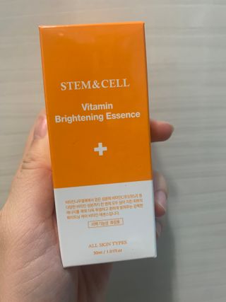체르엠 스템앤셀 비타민 브라이트닝 에센스 30ml 1개 — 5점을 준 리뷰어가 2022년 2월 올린 사용 사진