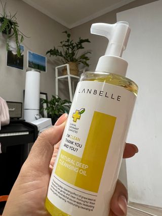 랑벨 내츄럴 딥 클렌징 오일 200ml (저자극 약산성 천연 클렌징) — 4.5점을 준 리뷰어가 2022년 5월 올린 사용 사진