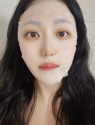 선경코스메디 [NCOSTI] 엔코스티 EGF 펩타이드 리페어 마스크팩 10매입 — 5점을 준 리뷰어가 2022년 3월 올린 사용 사진