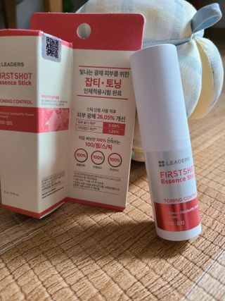 리더스코스메틱 리더스 퍼스트 샷 에센스 스틱 2종 — 4점을 준 리뷰어가 2022년 3월 올린 사용 사진
