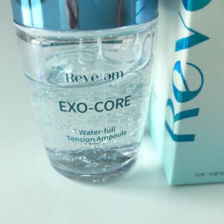 나우 [리브엠] 화해 1등 수분앰플 , 엑소코어 워터풀 텐션 앰플 — 5점을 준 리뷰어가 2023년 5월 올린 사용 사진