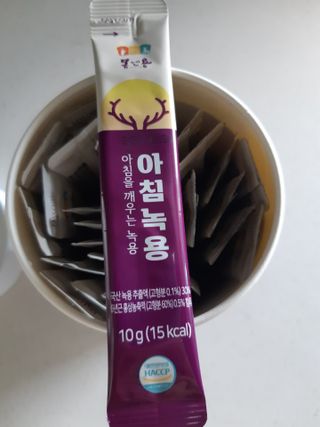 [몸엔용] 전국 이마트 런칭 신상, 아침을 깨우는 녹용 아침녹용 10g x 28포 — 3점을 준 리뷰어가 2021년 7월 올린 사용 사진